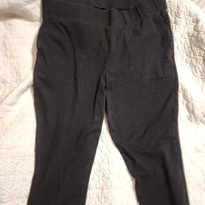 Torrid cropped leggings with pockets